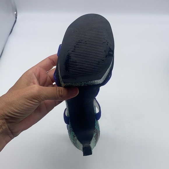 Calvin Klein - Kamille Teal / Blue and Black Snakeskin Platform Sandal Size 6 - Picture 9 of 15